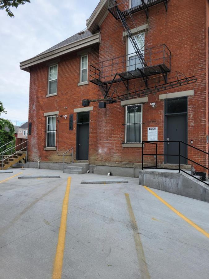 Spacious Industrial Split Level With A Balcony Cincinnati Esterno foto